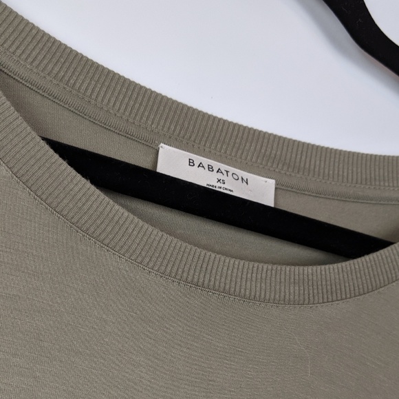 Aritzia Babaton Norris tee olive green. - Picture 4 of 4